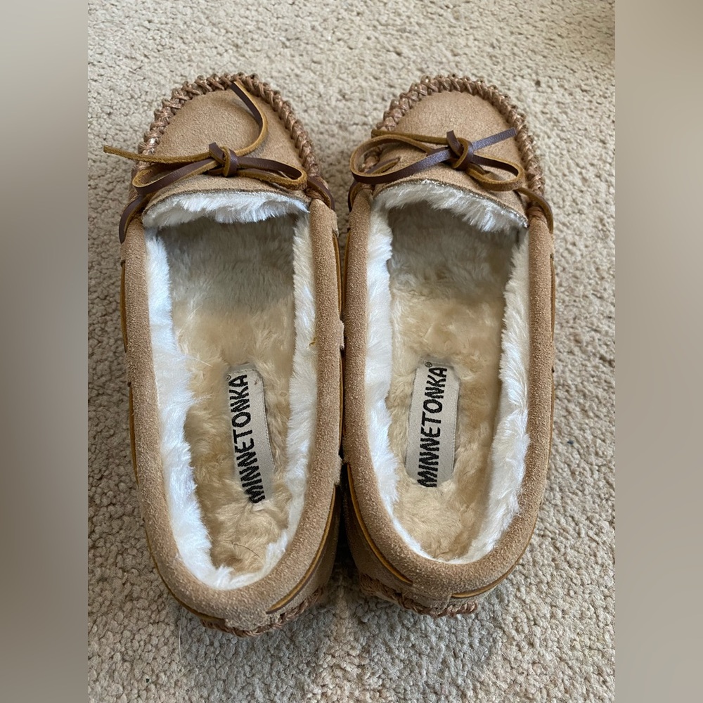 Minnetonka leather moccasin